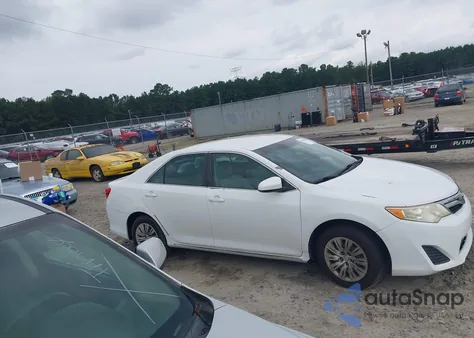 2014 Toyota Camry Le из США, поврежденный, VIN 4T1BF1FK9EU358957